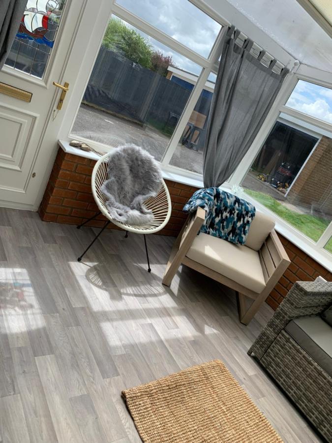 Shore Lodge. 4 Bed Bungalow Only Mtrs From The Beach. Sleeps 8 Sutton-on-Sea Exterior foto